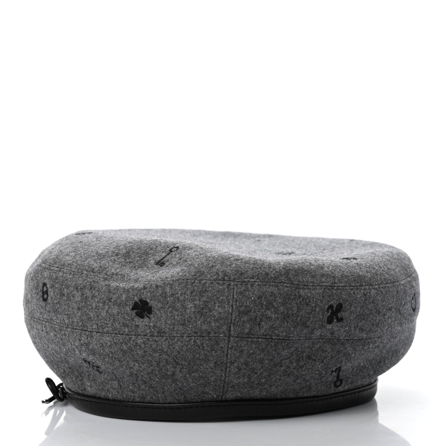 Cashmere Lambskin Saint-Honore Charms Beret 57 Charbon