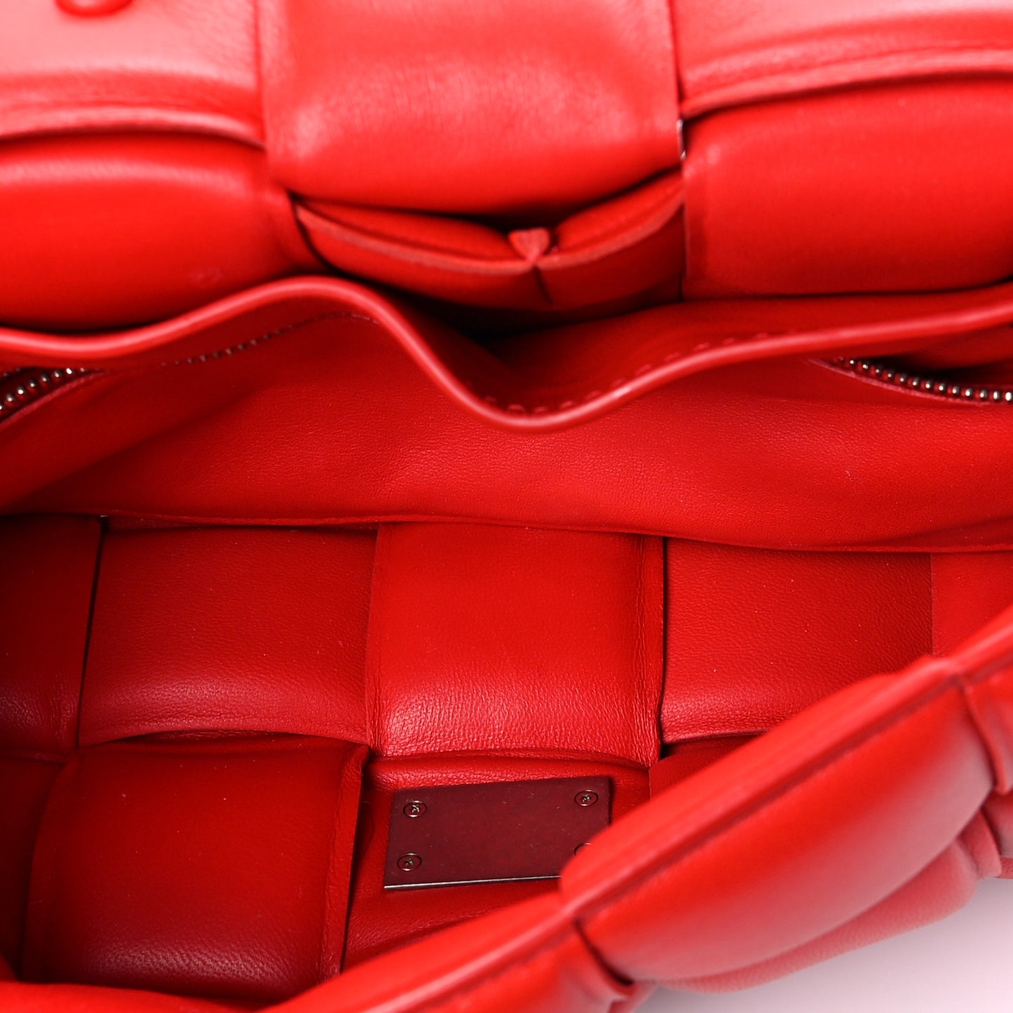 Lambskin Maxi Intreccio Padded Chain Cassette Crossbody Bag Nail Polish