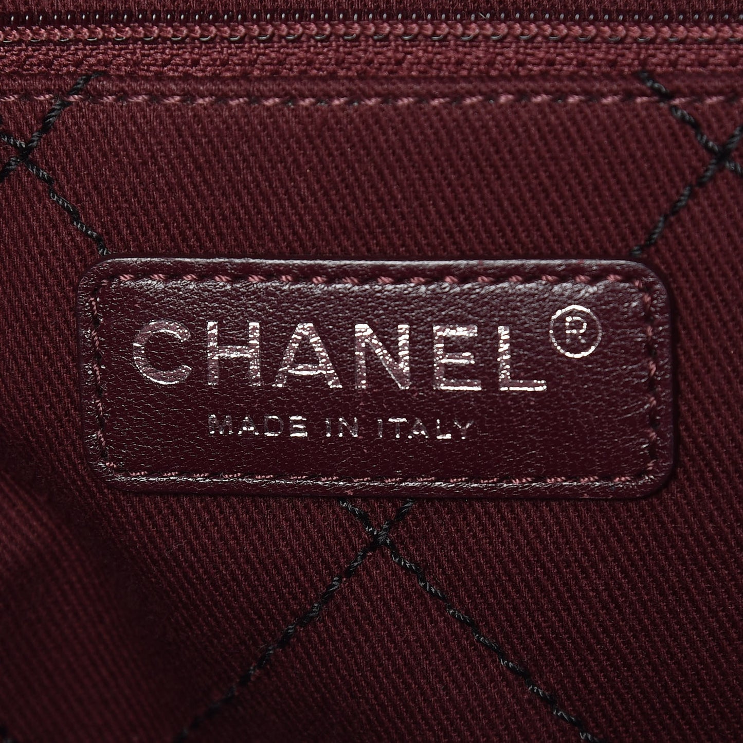 Grained Calfskin Quilted Large Daily Tote Black