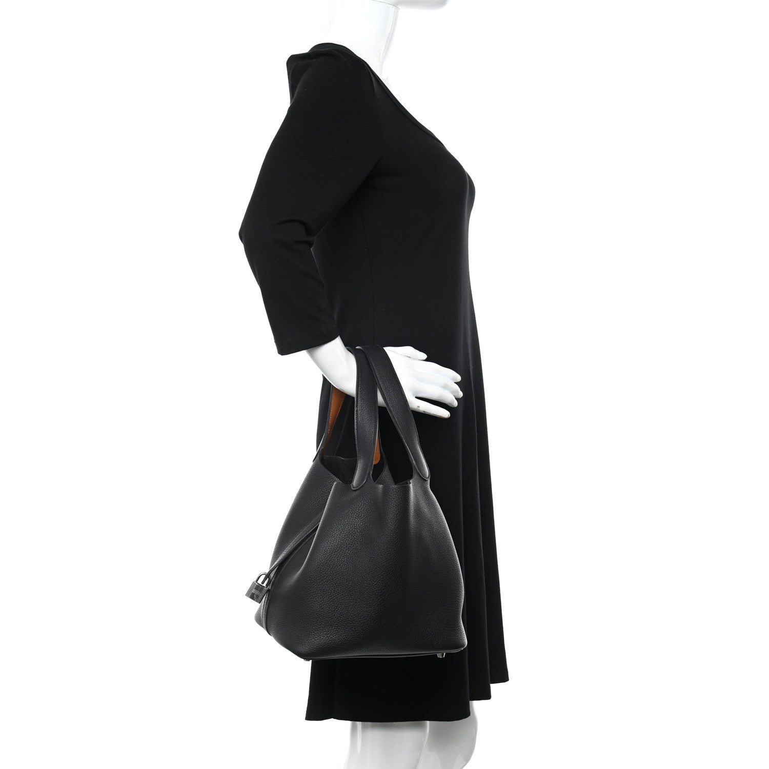Hermes Taurillon Clemence Picotin Lock 22 MM Black Gold 2 of 10