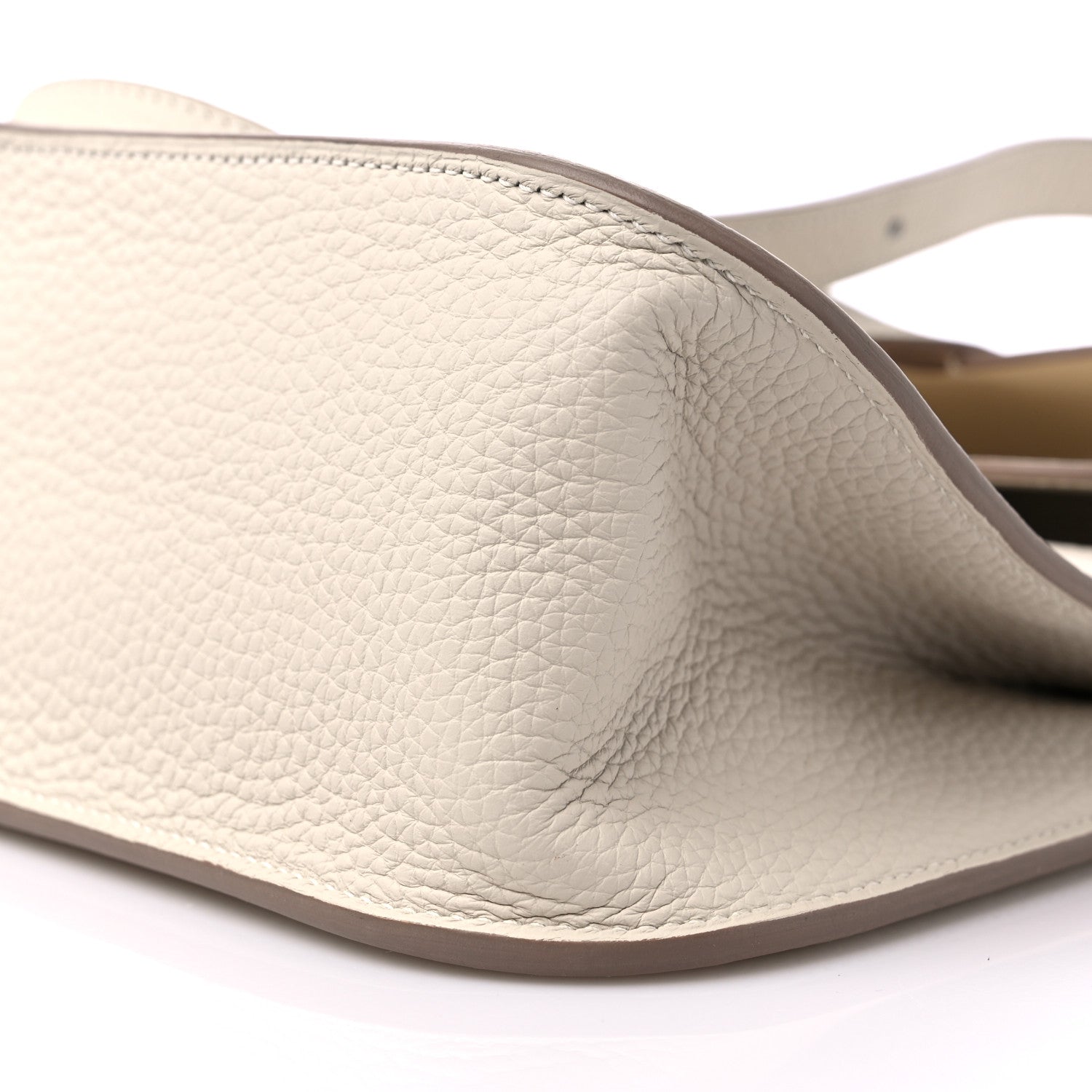 Hermes Taurillon Clemence Halzan 31 GM Craie 8 of 9