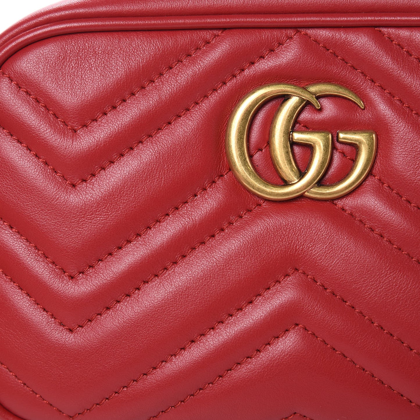 Calfskin Matelasse Mini GG Marmont Chain Shoulder Bag Hibiscus Red
