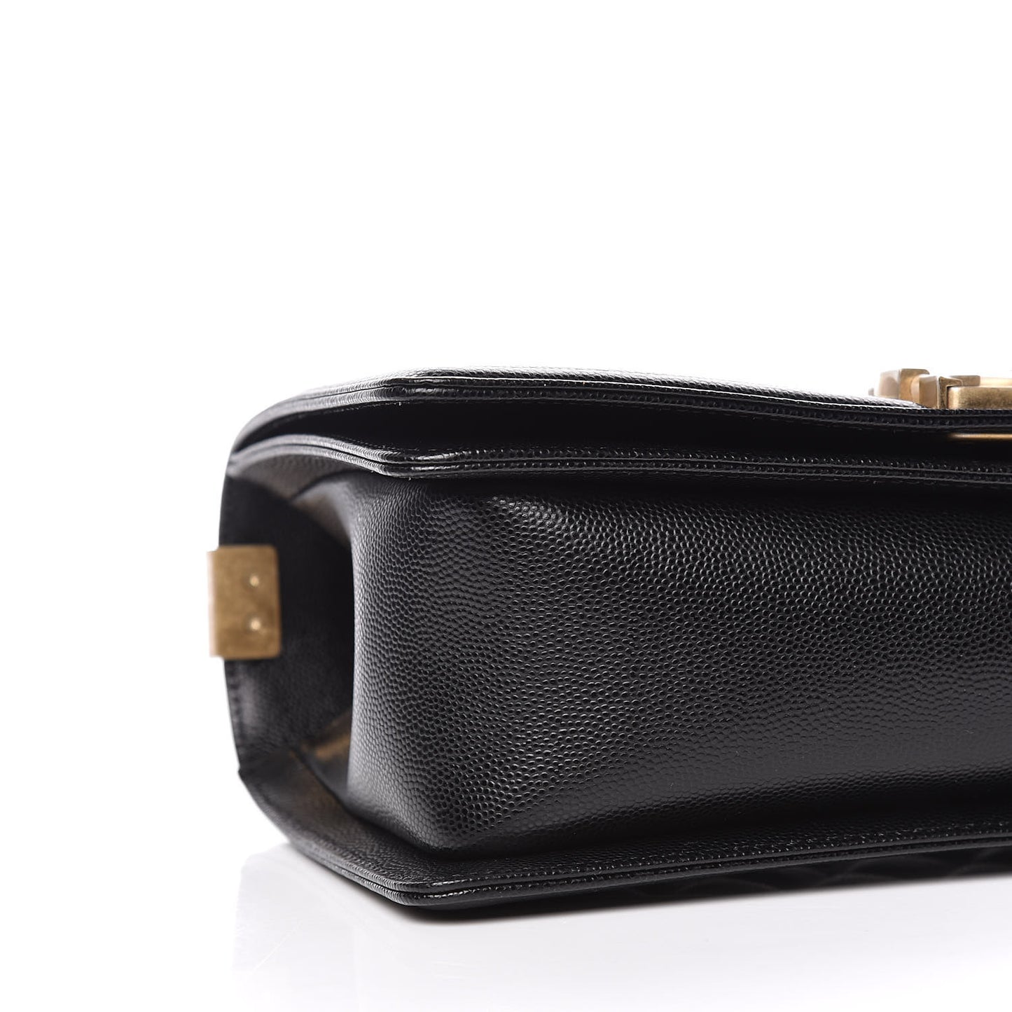 Caviar Quilted Medium Boy Flap Black
