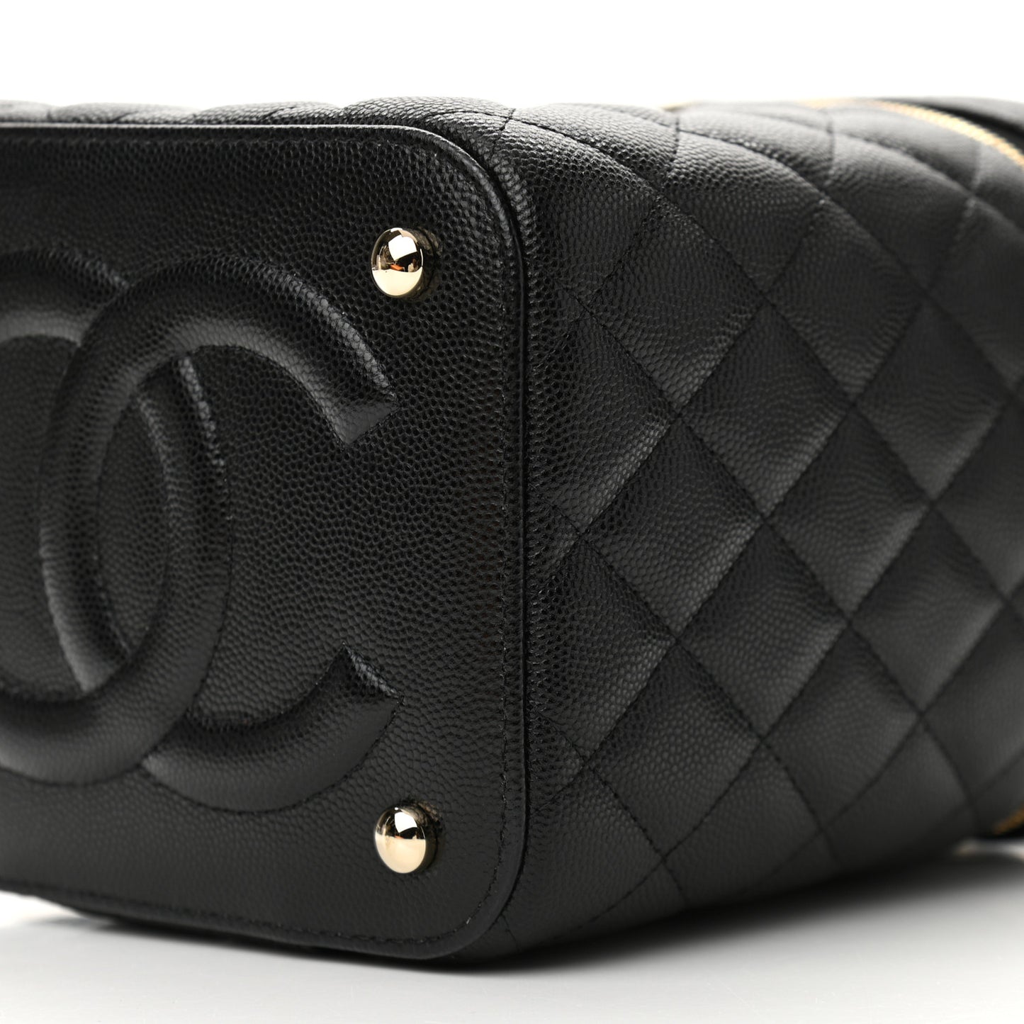 Caviar Quilted Small Top Handle Vanity Case With Chain Black