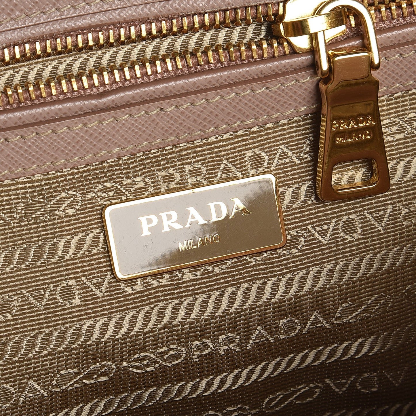 Saffiano Small Galleria Double Zip Tote Cammeo