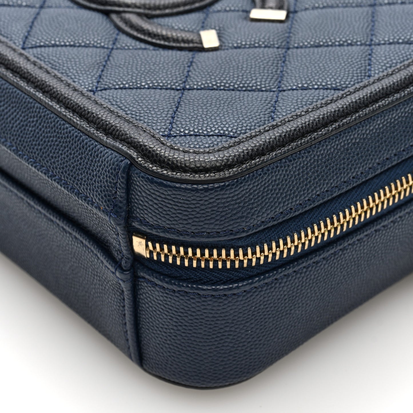 Caviar Quilted Small CC Filigree Vanity Case Navy Black