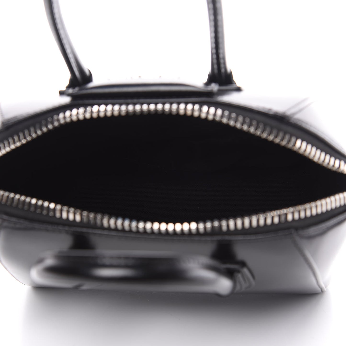 Shiny Lord Calfskin Mini Antigona Black