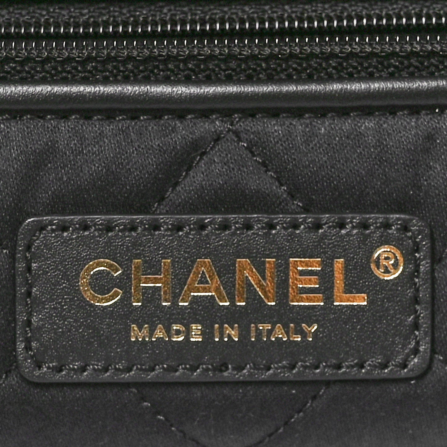 Shiny Calfskin Quilted Chanel 22 Black