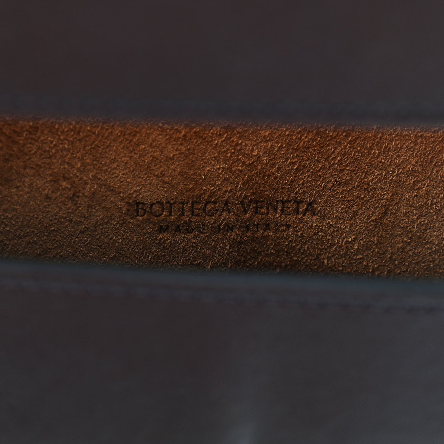Bottega Veneta Lambskin Maxi Intrecciato Messenger Dark Grey 6 of 9