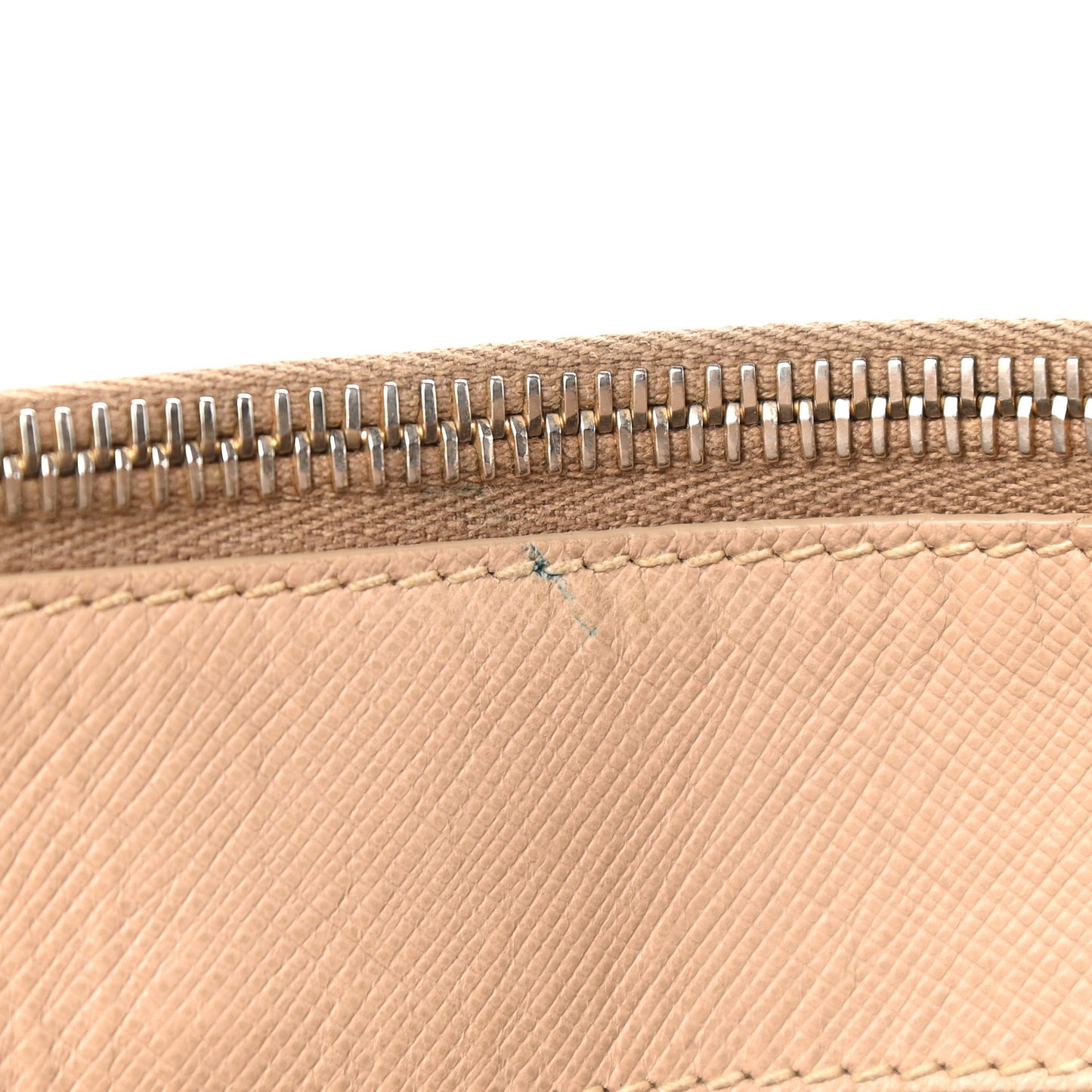 Saffiano Medium Galleria Double Zip Tote Cammeo