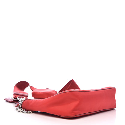 Prada Nylon Re-Edition 2005 Shoulder Bag Rosso 4 of 11
