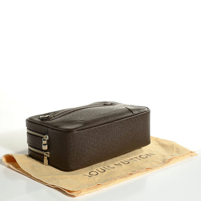 Louis Vuitton Taiga Pavel Grizzli 4 of 7