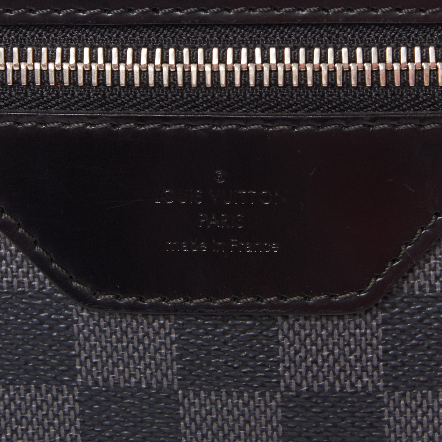 Louis Vuitton Damier Graphite Daniel GM 8 of 8