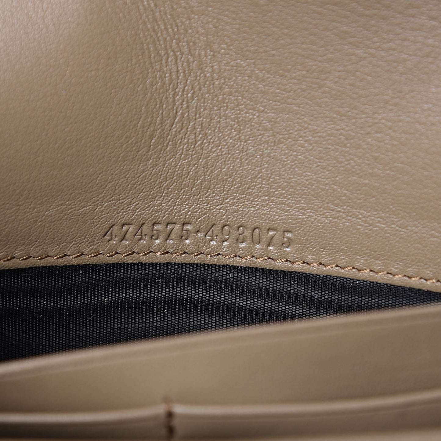 Velvet Matelasse GG Marmont Chain Wallet Taupe