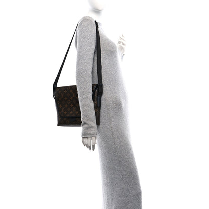 Louis Vuitton Monogram Macassar Magnetic Messenger 2 of 9