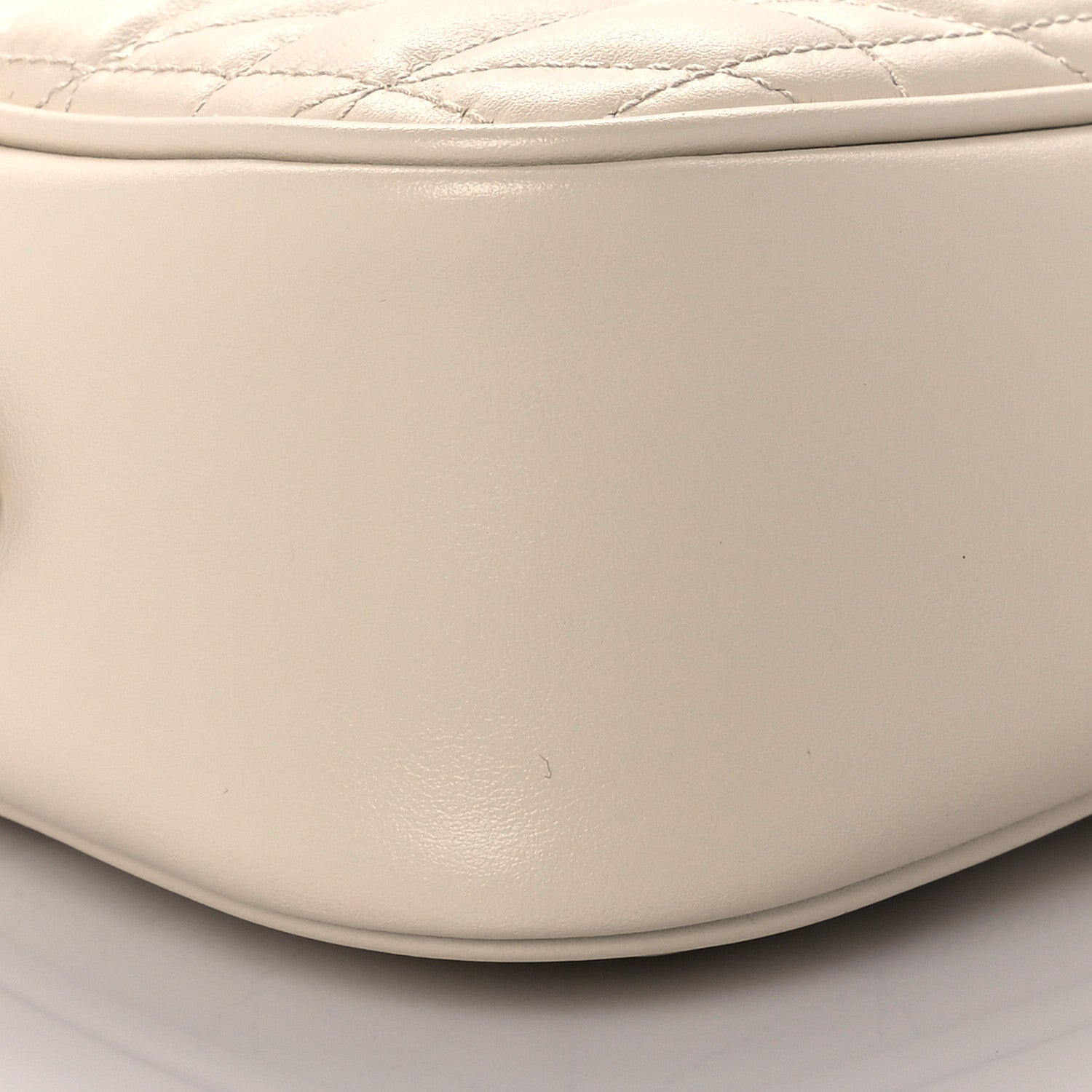 Gucci Calfskin Matelasse Aria Small GG Marmont Chain Shoulder Bag Mystic White 10 of 12