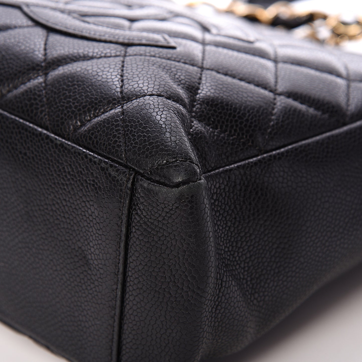 Caviar Quilted Petit Shopping Tote PST Black