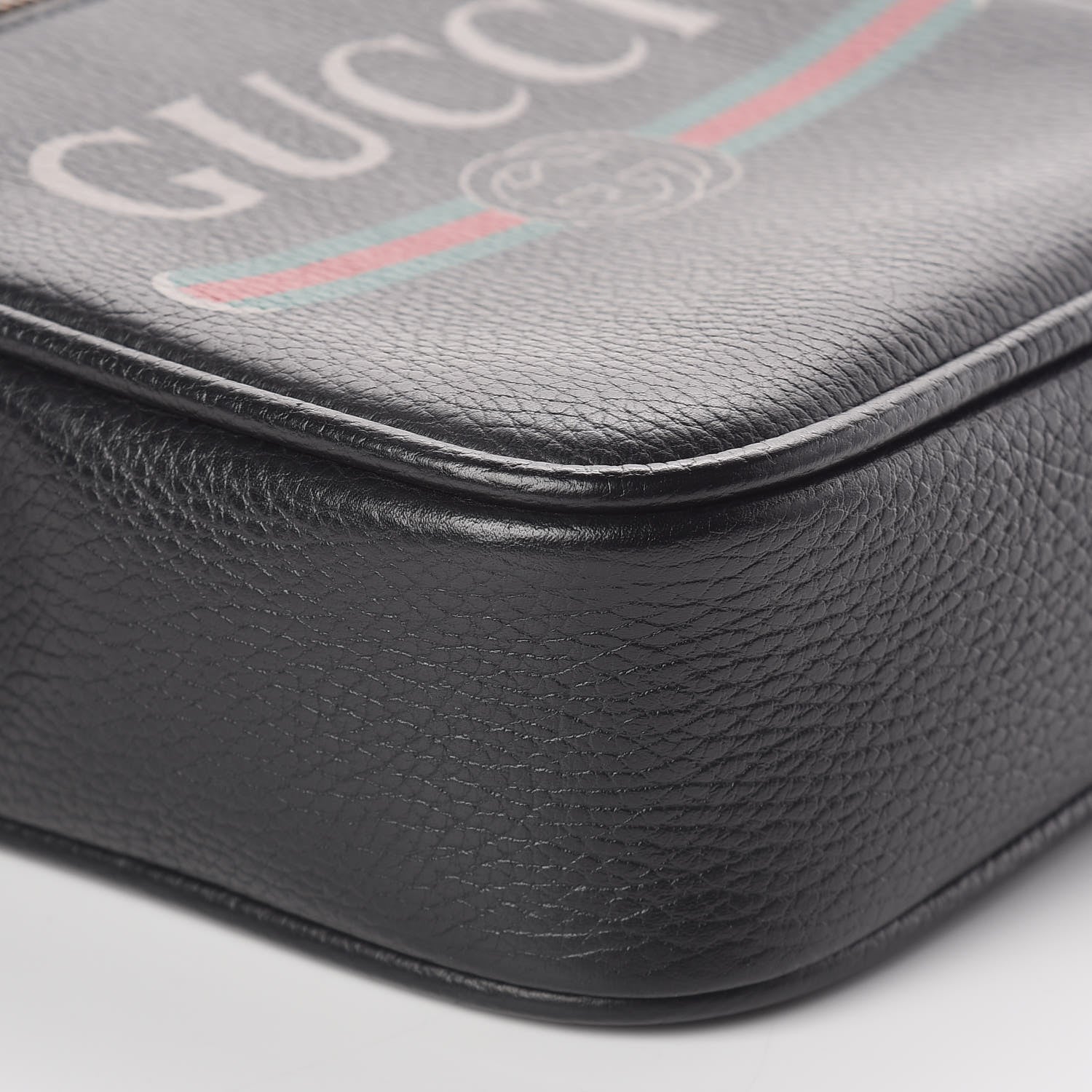 Gucci Grained Calfskin Logo Messenger Bag Black 8 of 9