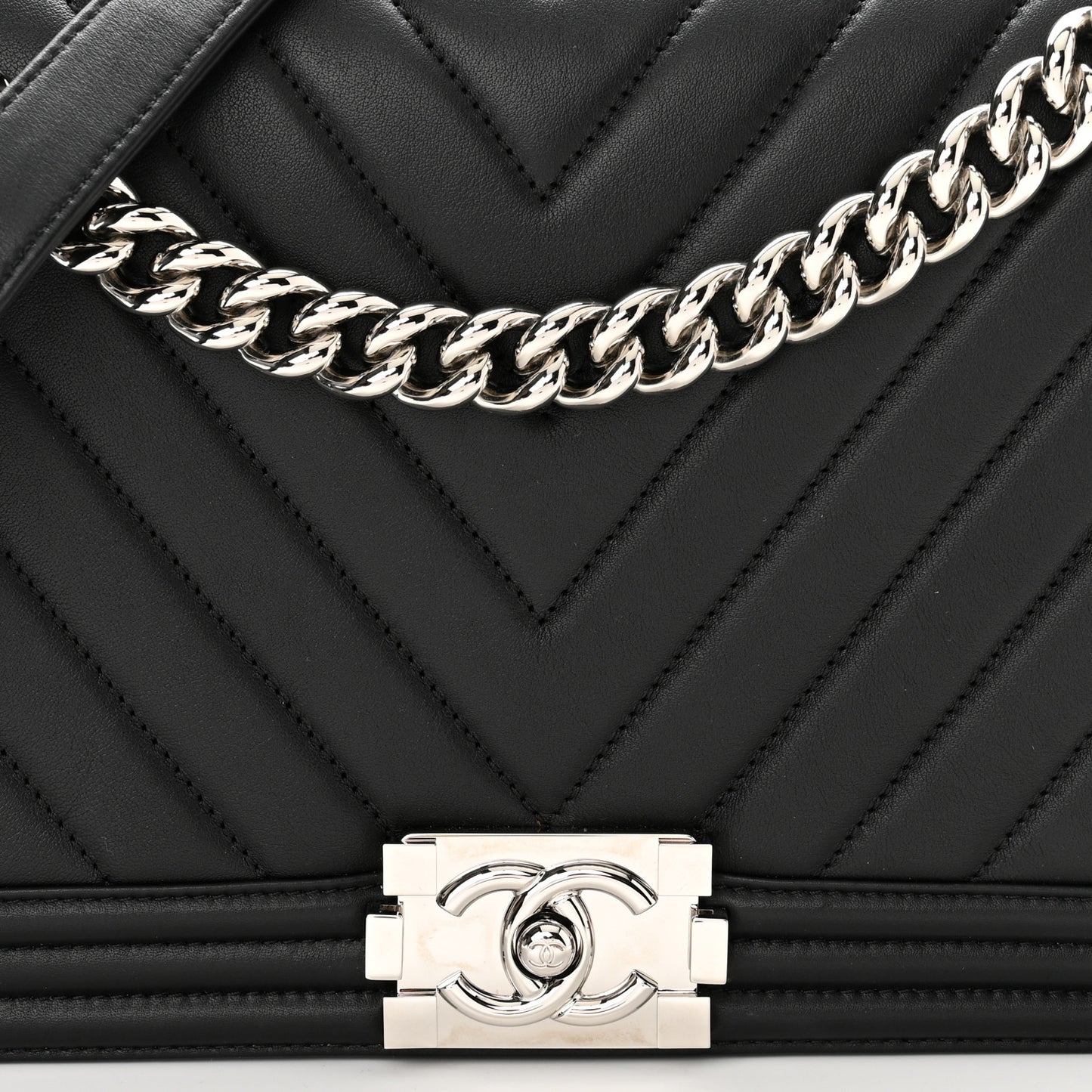 Lambskin Chevron Quilted New Medium Boy Flap Black