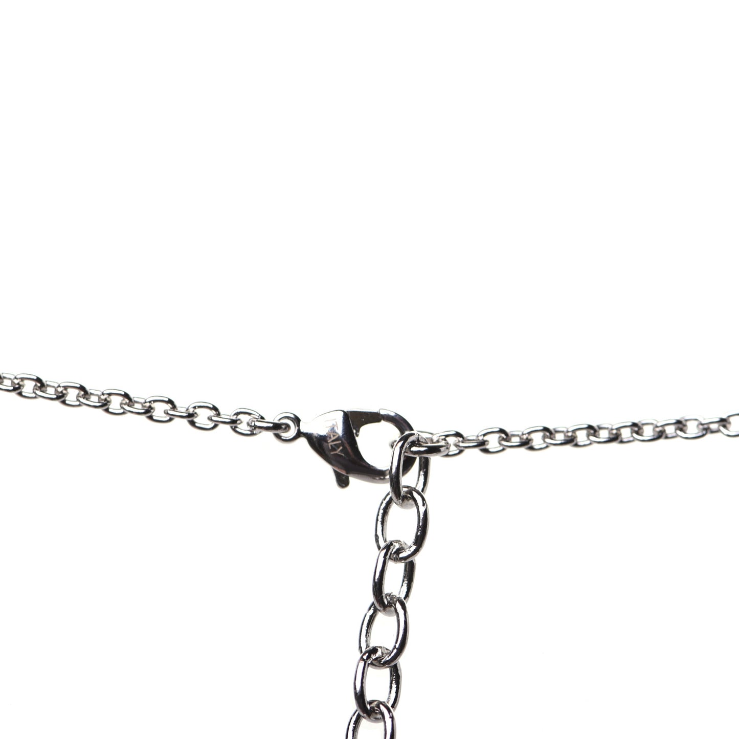 Essential V Necklace Silver