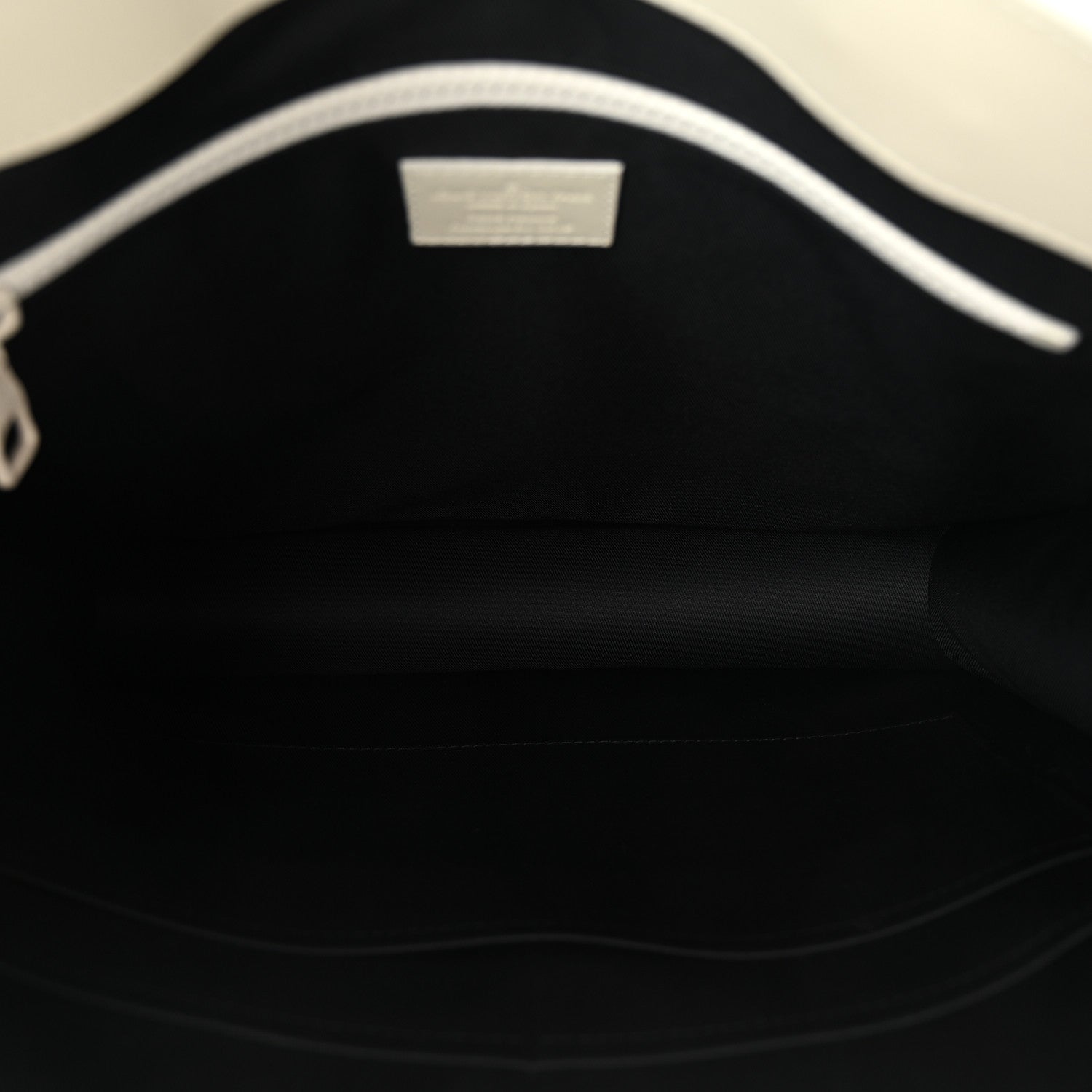 Louis Vuitton Taurillon Monogram Sac Plat Powder White 4 of 8