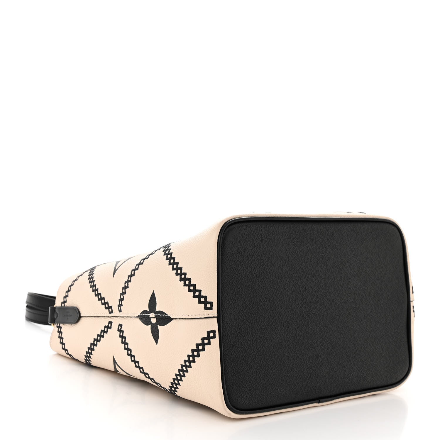 Louis Vuitton Empreinte Monogram Giant Broderies Neonoe MM Cream Black 4 of 9