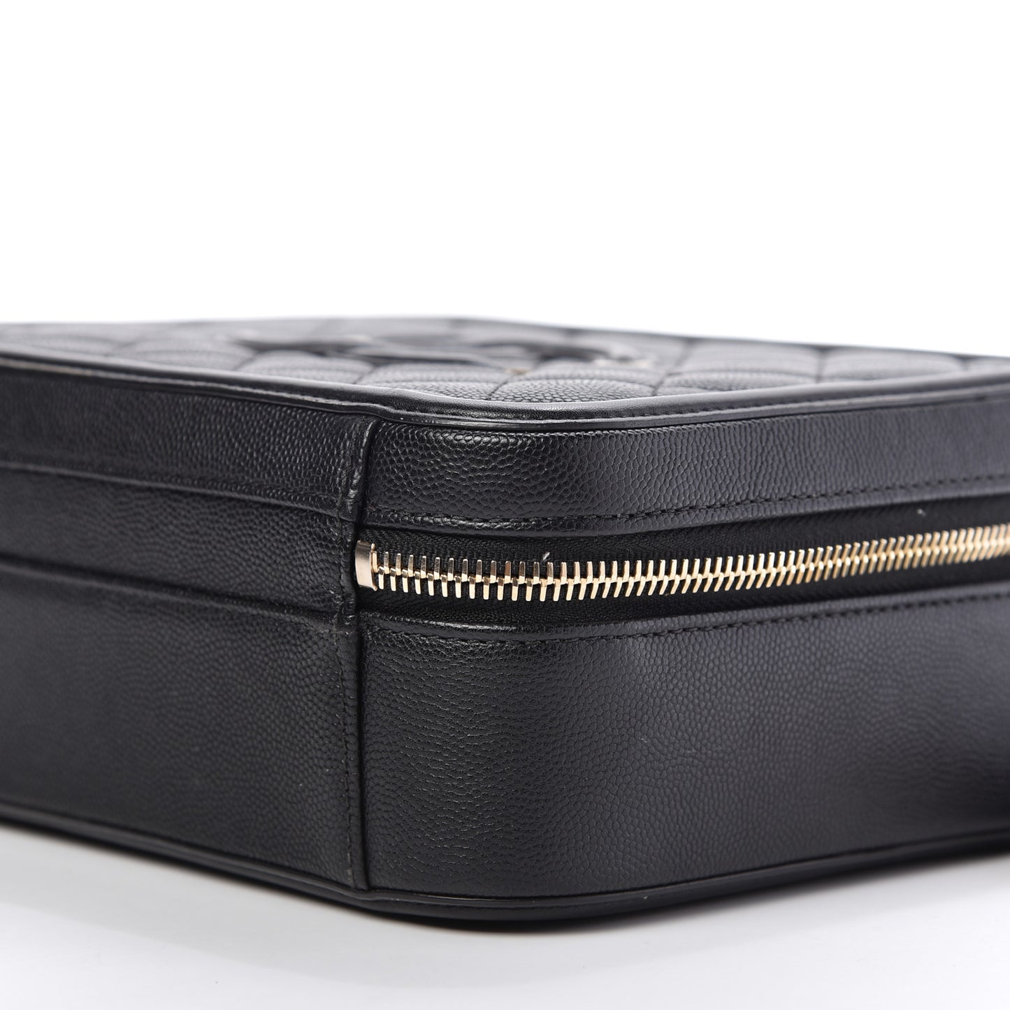 Caviar Quilted Medium CC Filigree Vanity Case Black