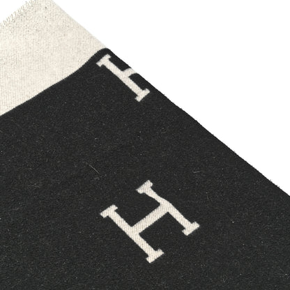 Hermes Wool Cashmere Signature Avalon Blanket Ecru Gris Fonce 5 of 5