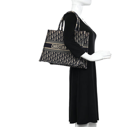 Christian Dior Oblique Medium Book Tote Blue Multicolor 2 of 11