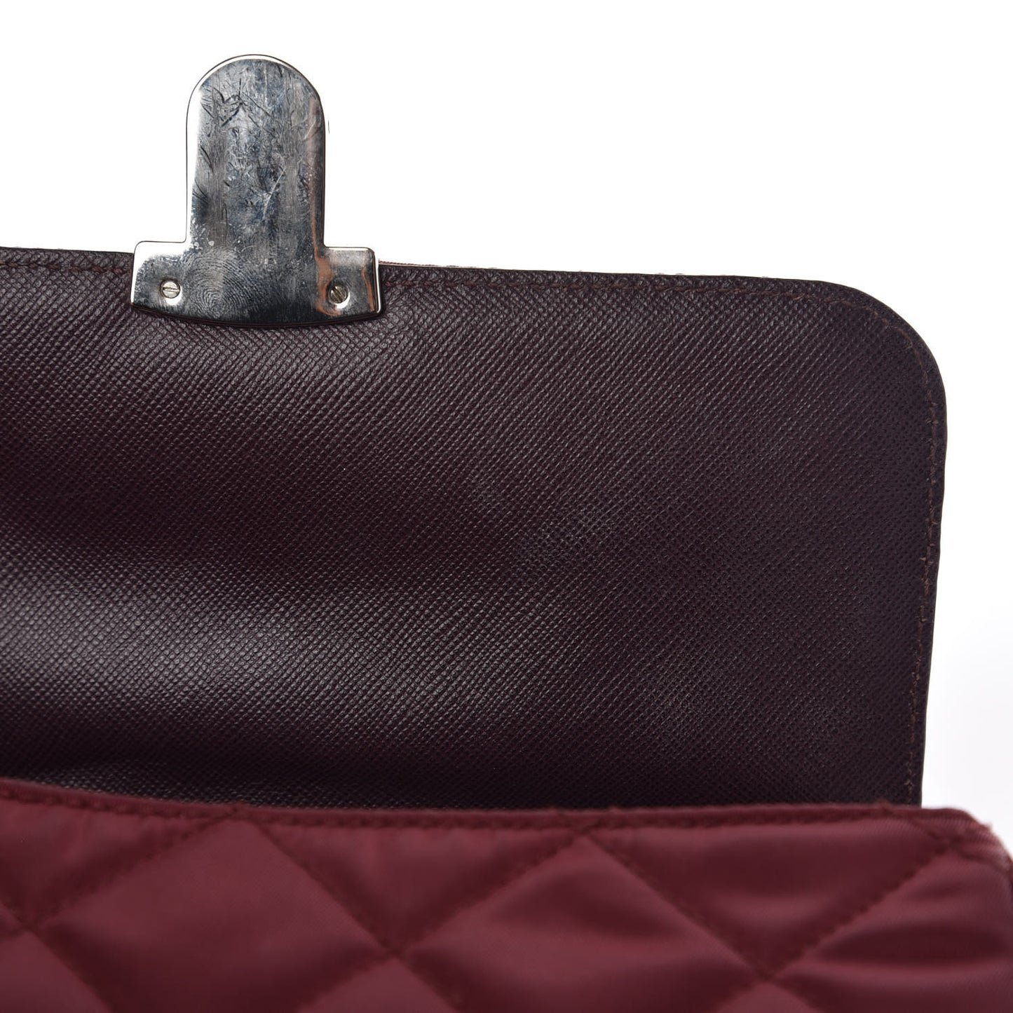 Nylon Tessuto Impuntu Quilted Flap Granato