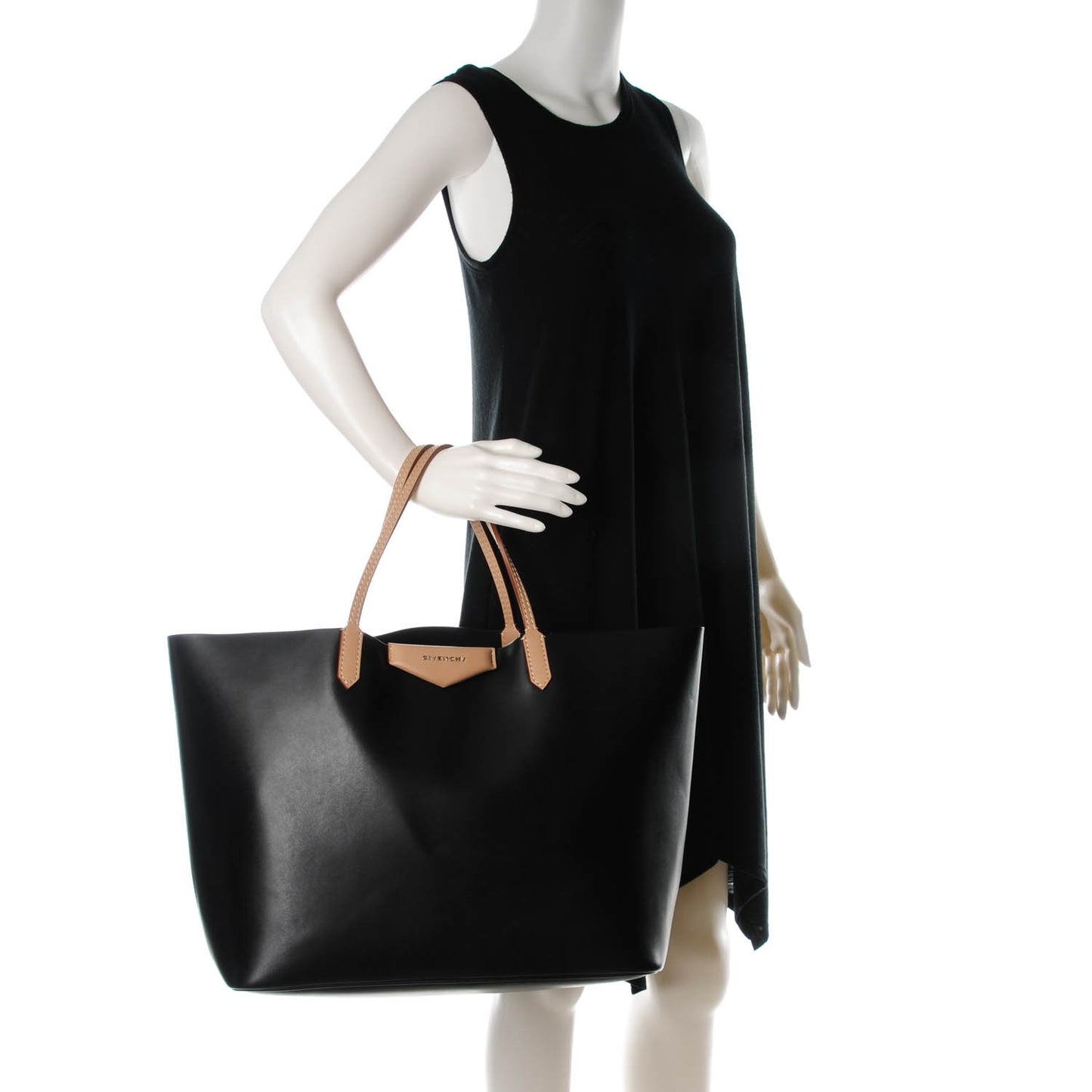 Calfskin Large Antigona Tote Black Beige