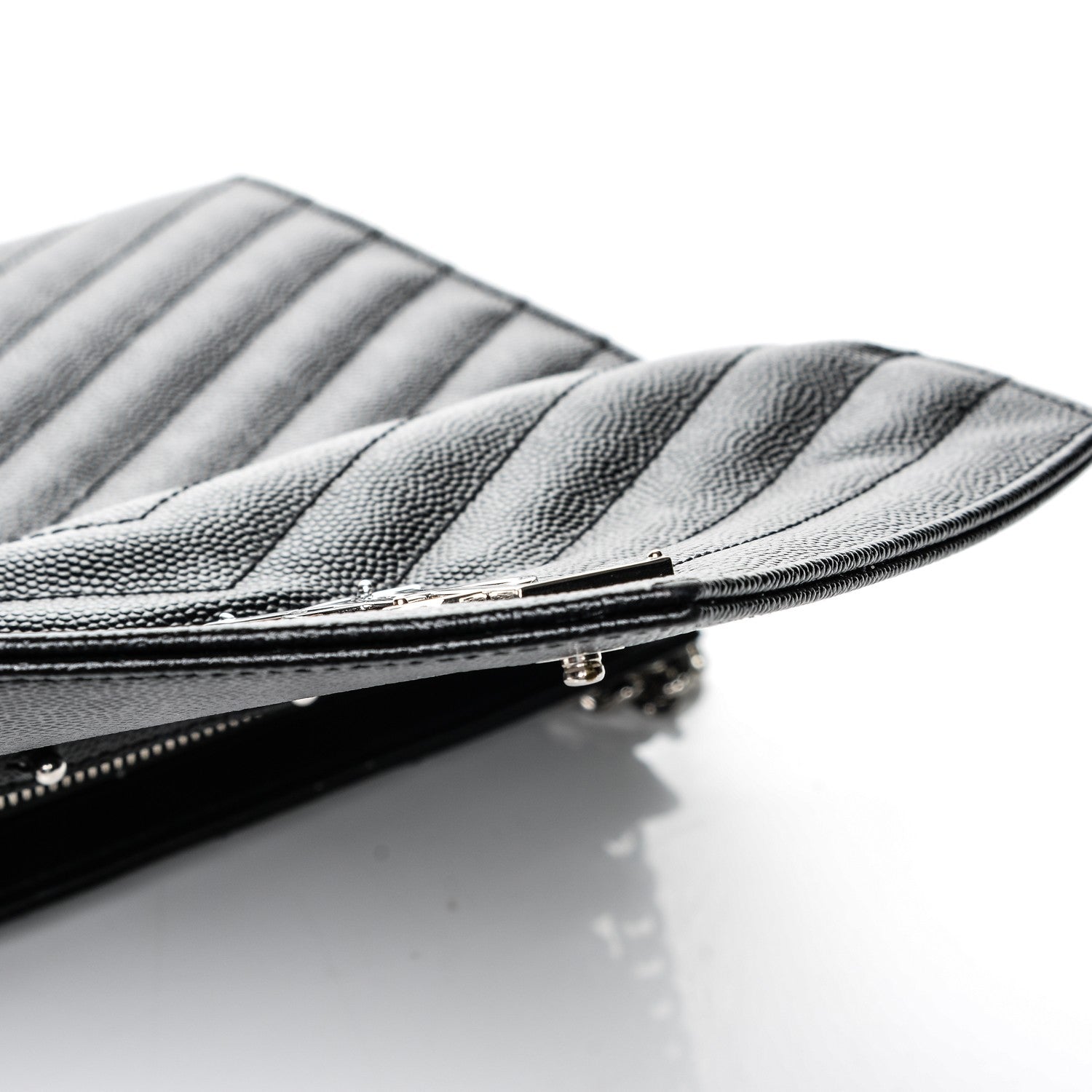 Saint Laurent Grain De Poudre Matelasse Chevron Monogram Chain Wallet Black 5 of 9