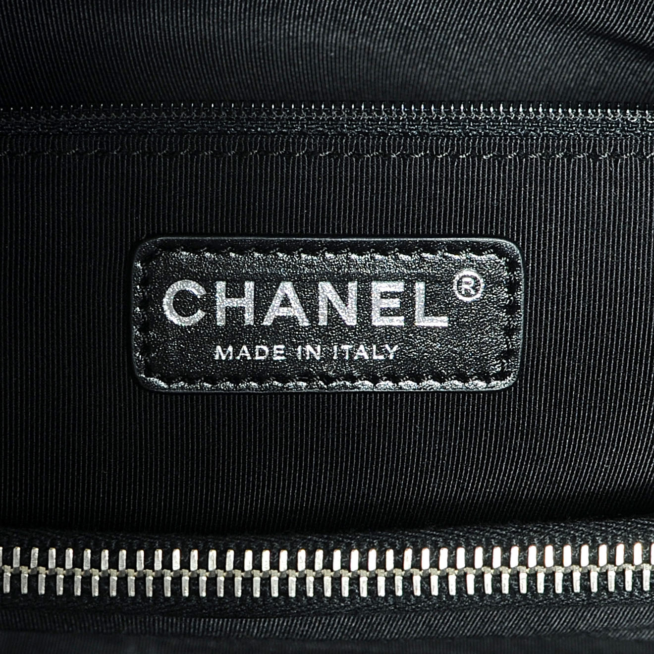 Caviar Grand Shopping Tote GST Black