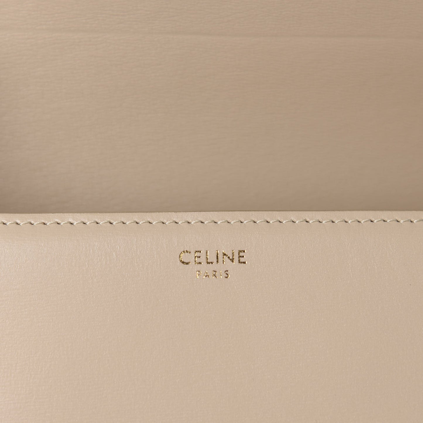 Shiny Calfskin Teen Triomphe Nude