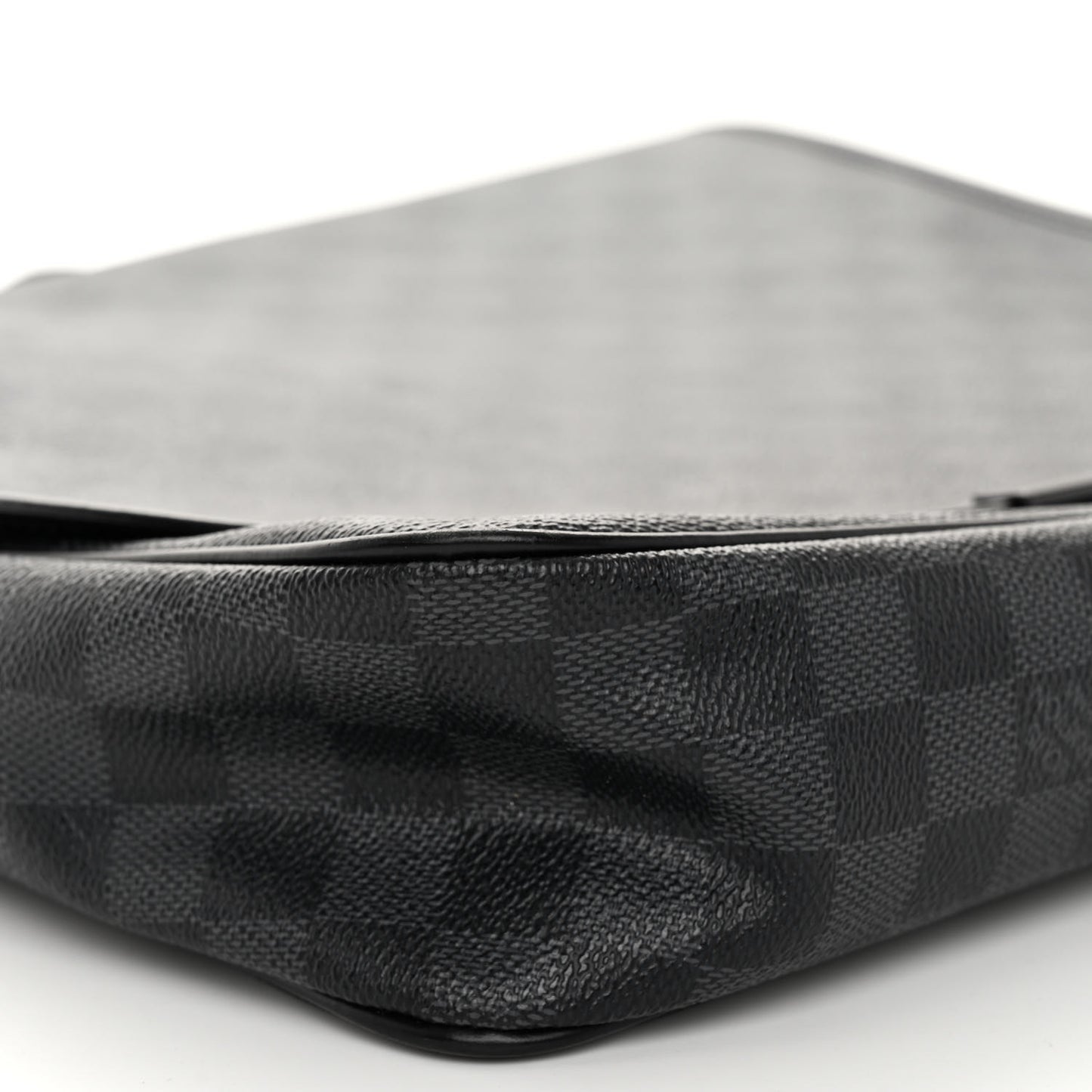 LOUIS VUITTON Damier Graphite Daniel MM