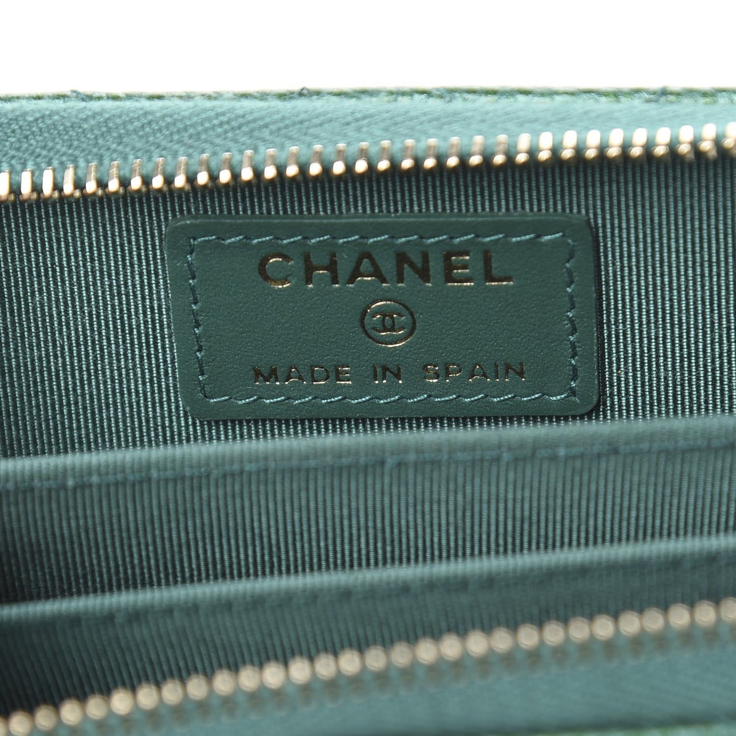 Metallic Caviar Quilted Zip Coin Purse Green