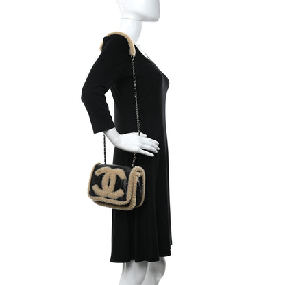 Chanel Shiny Crumpled Sheepskin Shearling CC Mania Flap Bag Black Beige 2 of 12