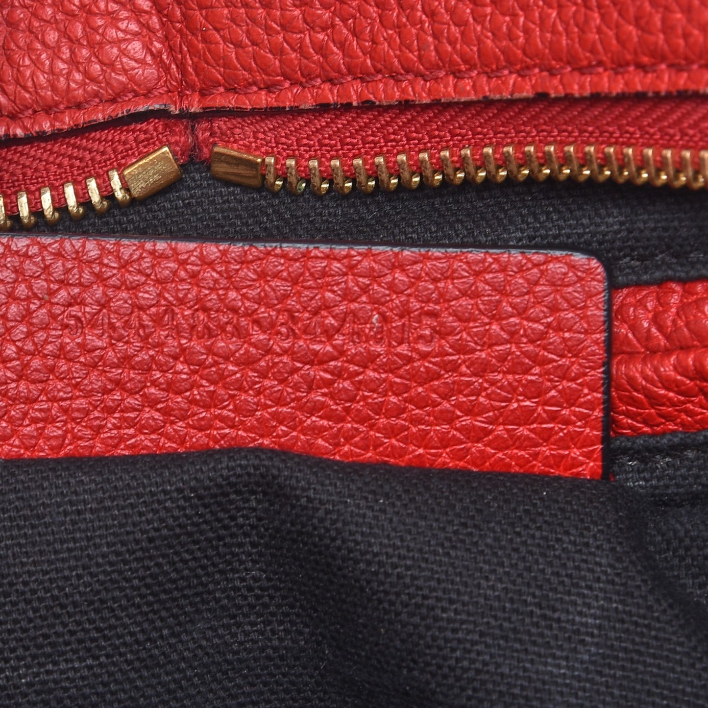 Pebbled Calfskin Small Skull Padlock Zip Around Tote Red
