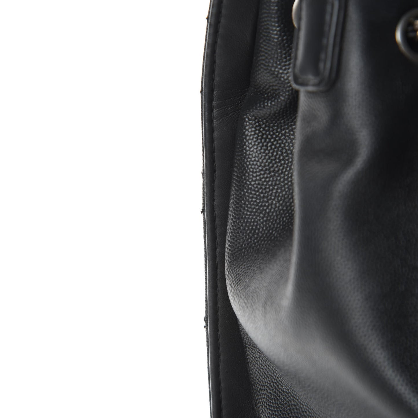 Caviar Quilted Medium CC Bucket Bag Black