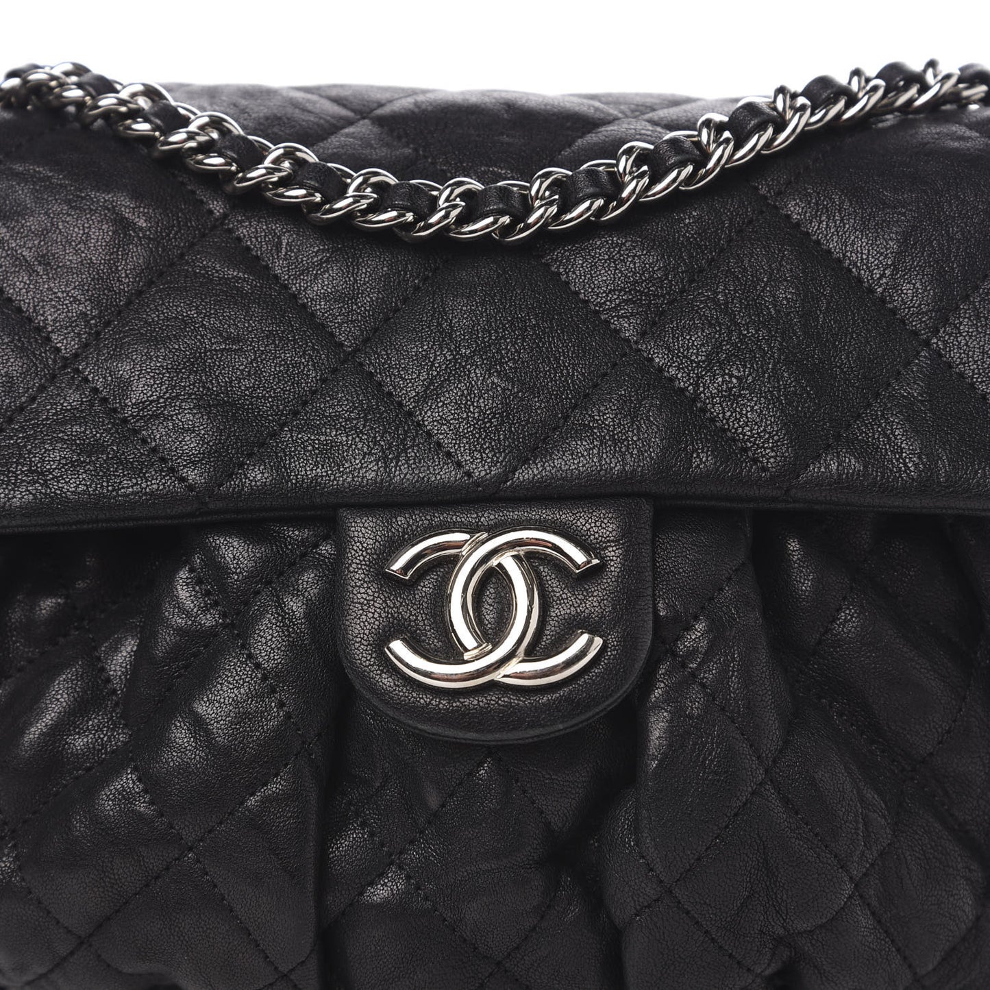 Crumpled Lambskin Quilted Medium Chain Around Messenger Black