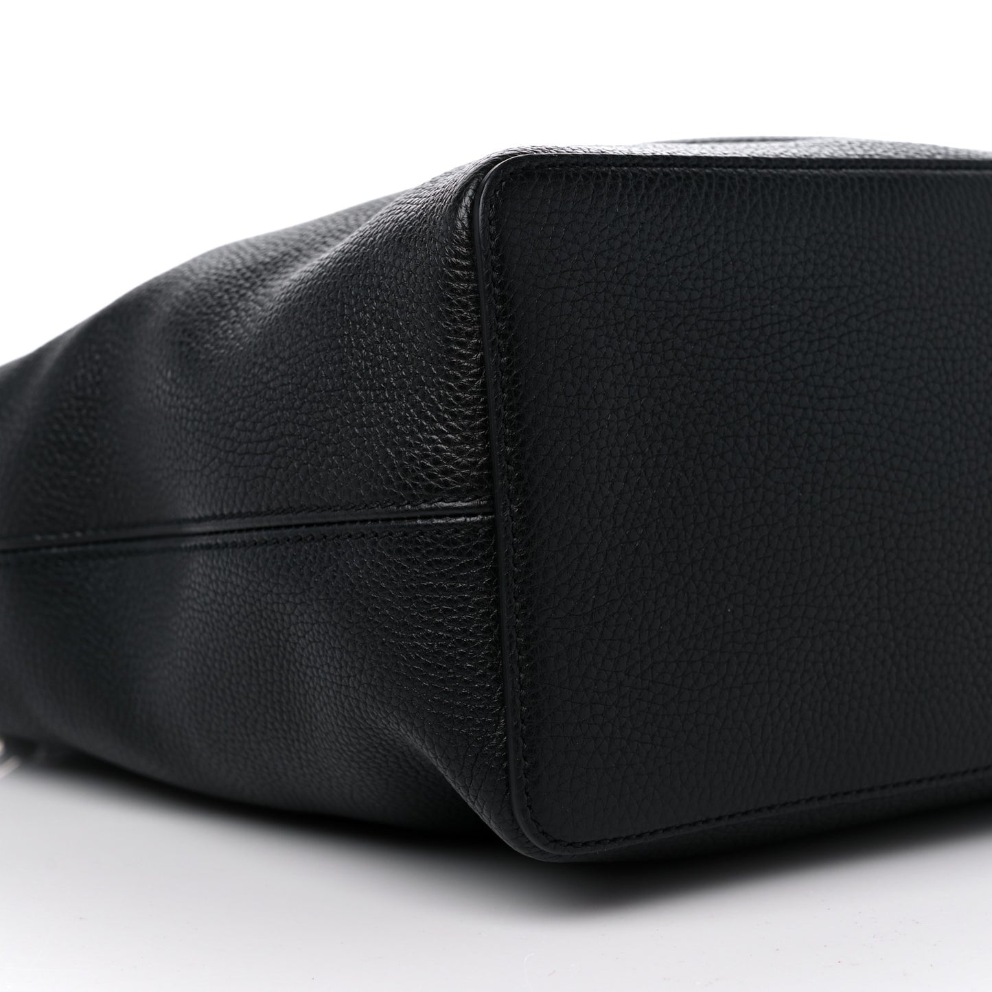Pebbled Calfskin Large Soho Hobo Black