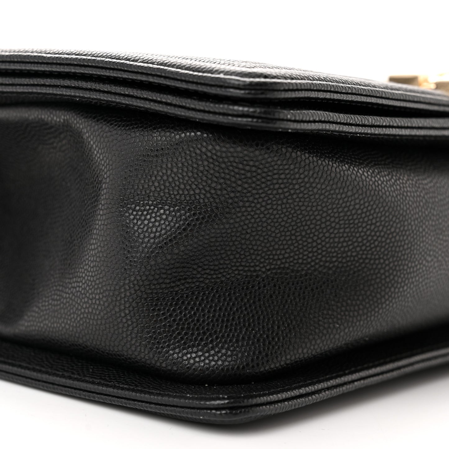 Caviar Quilted Medium Boy Flap Black