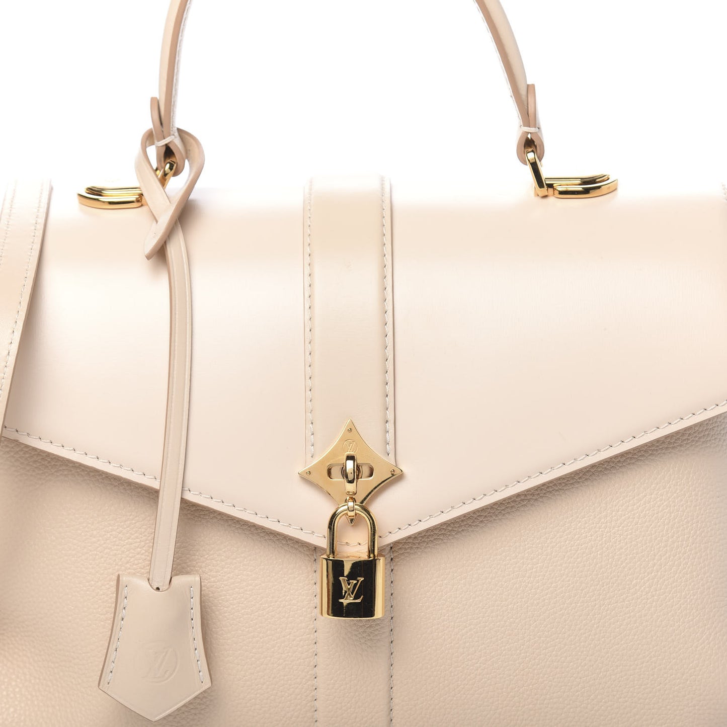 Grained Smooth Calfskin Rose Des Vents PM Creme