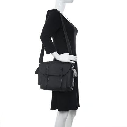 Louis Vuitton Taurillon Christopher Messenger Black 2 of 10