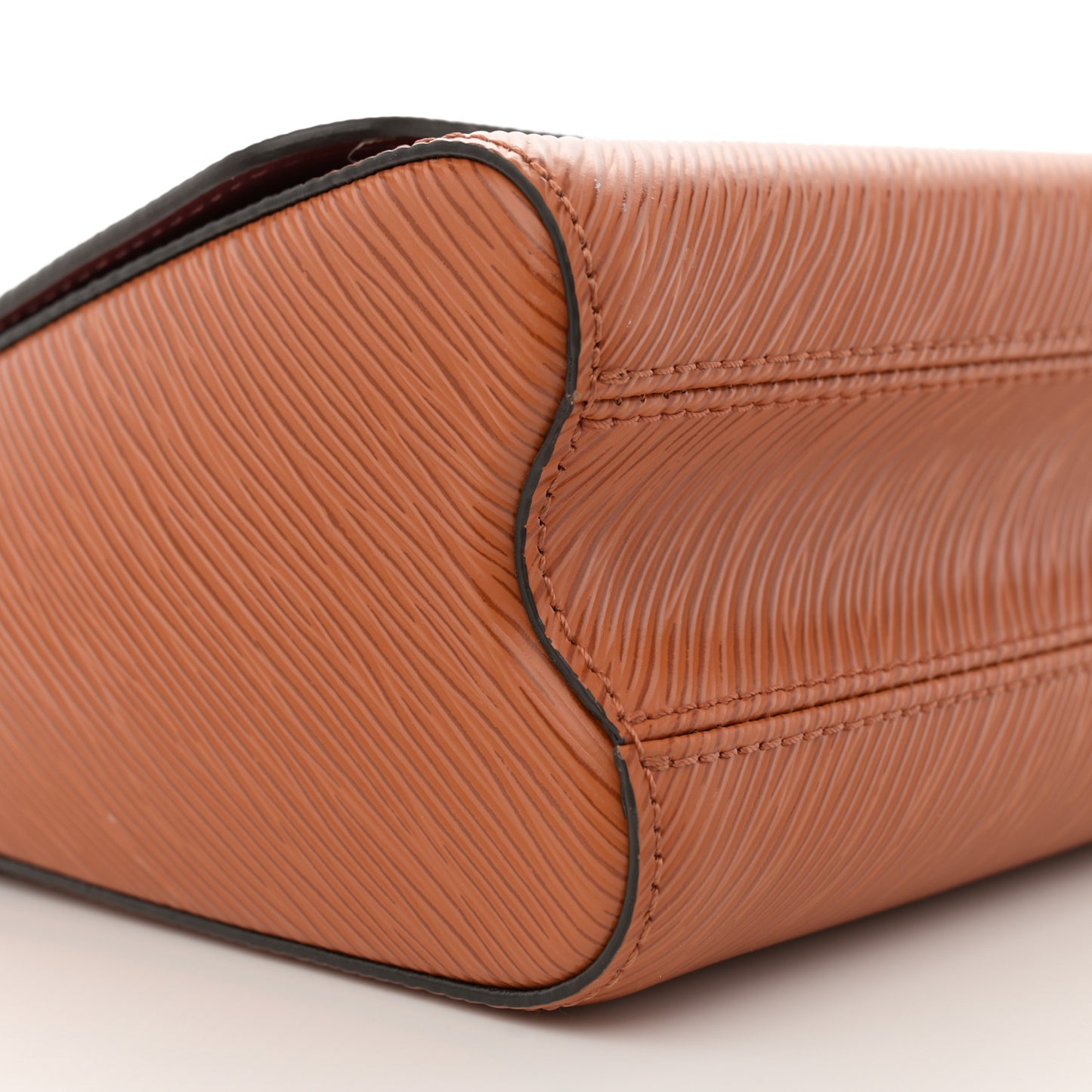 Epi Twist Shoulder Bag MM Gold Cipango