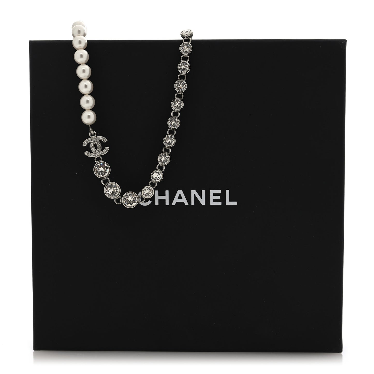 Pearl Crystal CC Choker Necklace Silver Pearly White