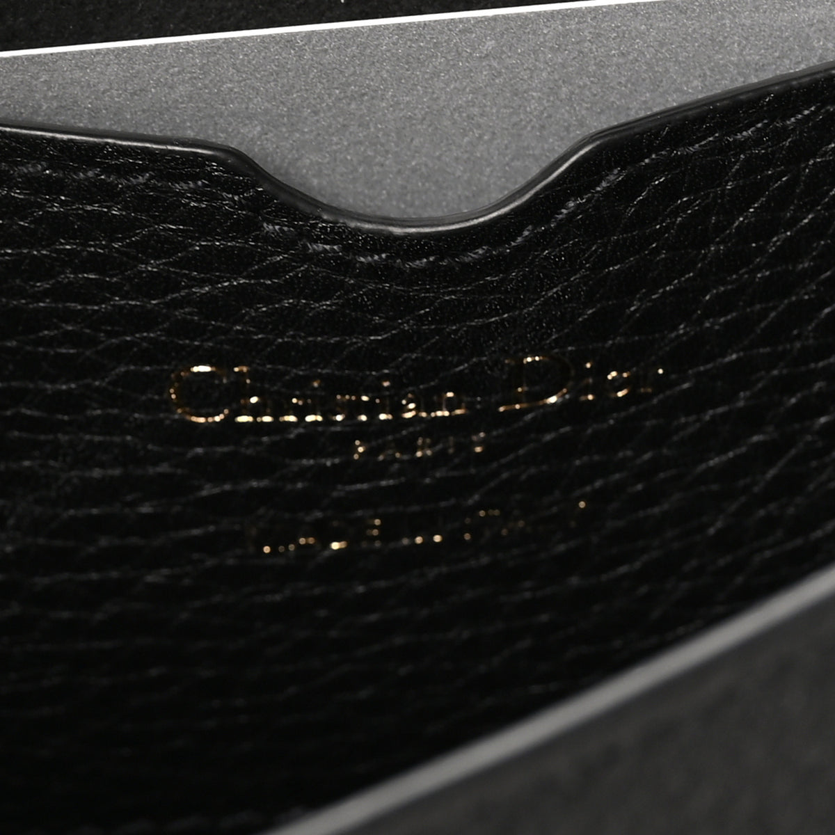 Grained Calfskin Medium Bobby Flap Black