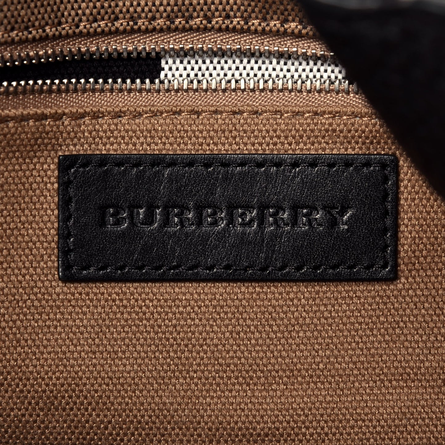 Grainy Calfskin House Check Medium Maidstone Black