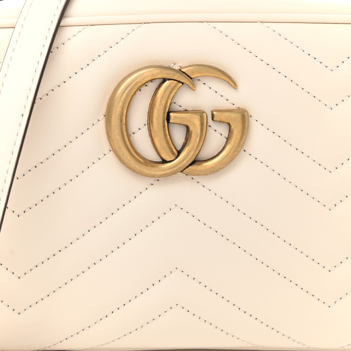 Calfskin Matelasse Small GG Marmont Chain Shoulder Bag White