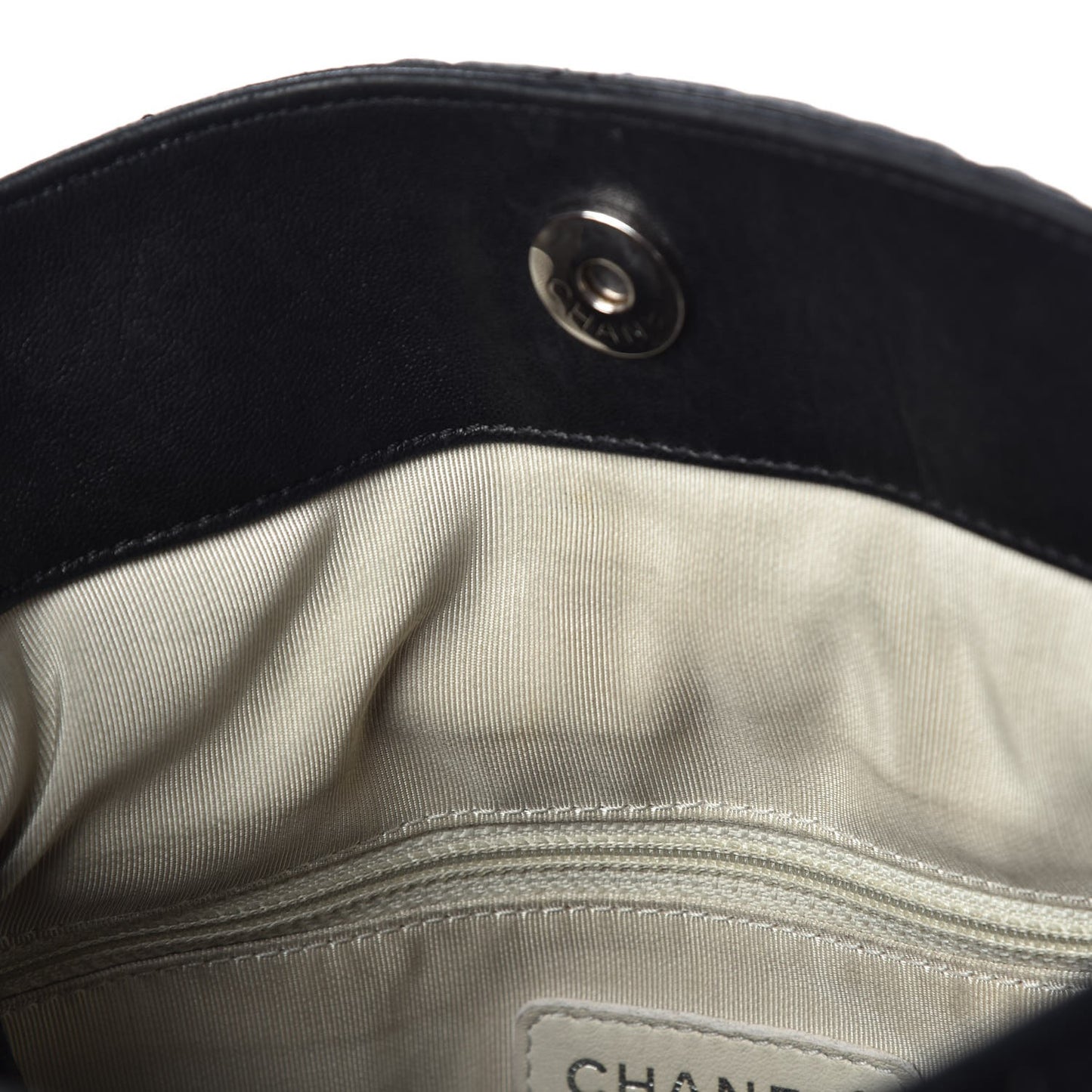 Washed Lambskin Chain Around Hobo Black